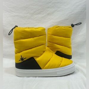 Ross & Snow - Women’s Yellow Whool Lined Puff/Winter Boots Sz: 7 , Sz: 6